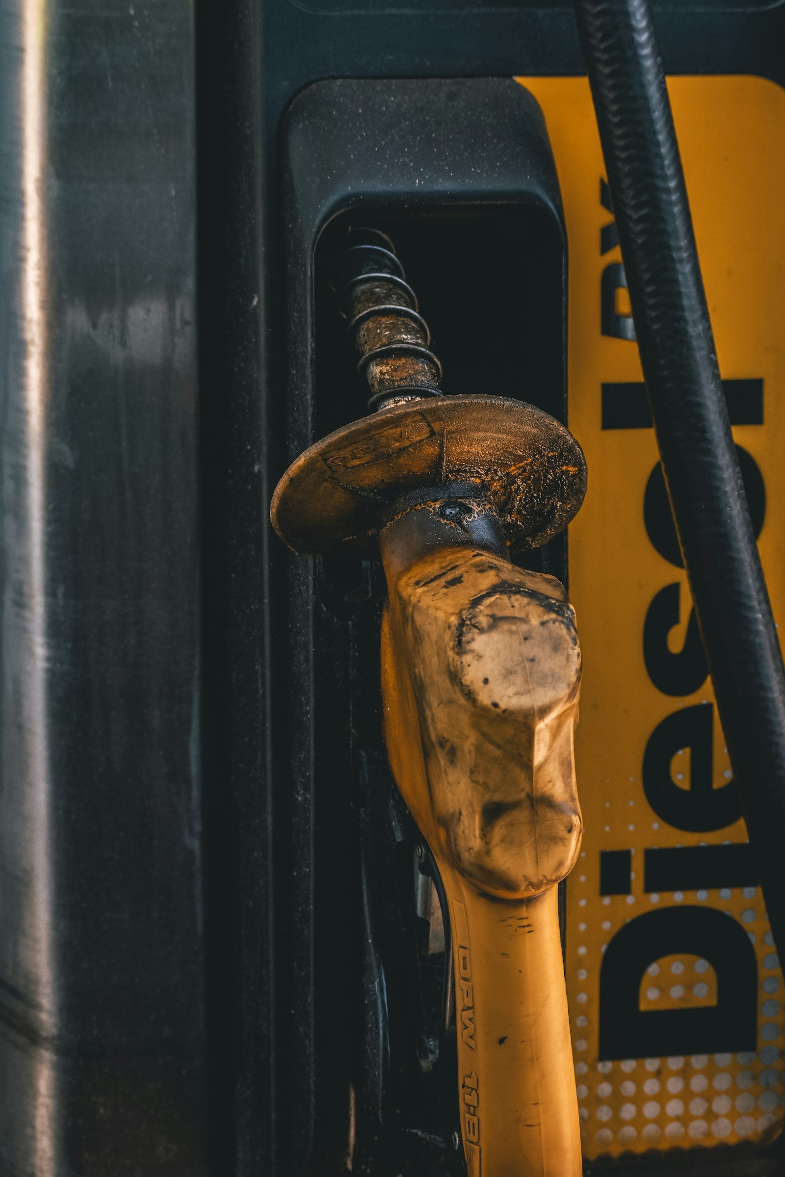 Fuel and dispensing hydraulic hose